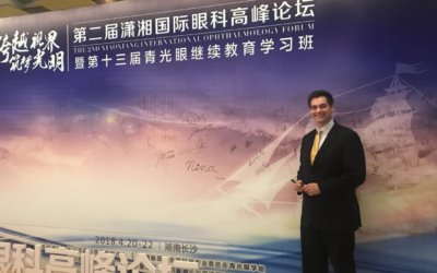 Dr. David Richardson at the 2nd Annual Xiaoxiang International Ophthalmology Forum 